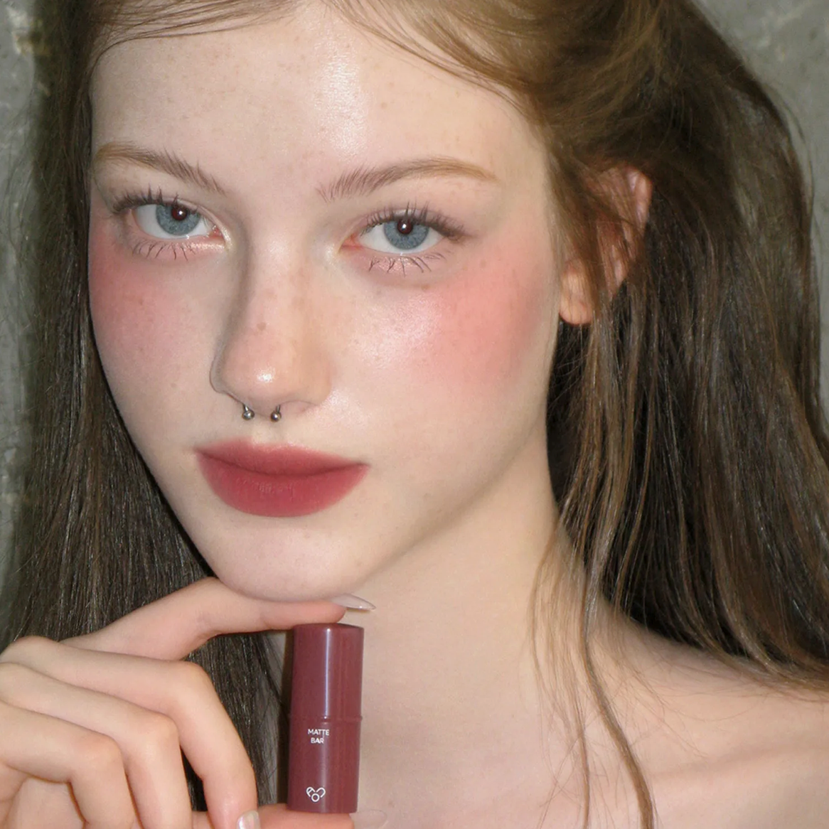 AOU Dewy Bar in Matte, available at LKR