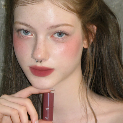 AOU Dewy Bar in Matte, available at LKR